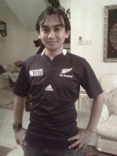 fawwaz_1811's profile picture. A jack of all trade ;)