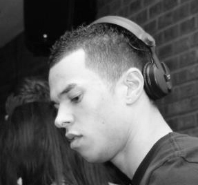 Comercial & Urban Music DJ/VDJ
