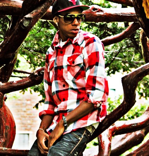 This Page is all about THE DON @JaymoreBillz 's Music! EVERYTHING HE MAKES IS PHIYA! DAMN! DAMN! PHIYA! EVERYWHERE WE GO! http://t.co/Q3WZmekbpC