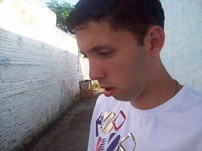20 year, boleiro curto uma festa com os amigos.. segue ae pra conhecer melhor *-*  @_FelipeC