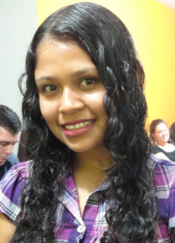 Amo a Dios y mi deseo es servirle. Me gusta tener amistades y compartir del  gran amor de Dios.