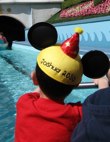 dlovesdisney's profile picture. Disney fanatic.  Created this twitter because my real life friends are sick of hearing about it.  :)