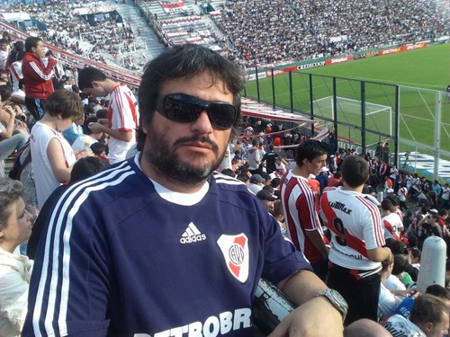 Hincha de River. Peronista.