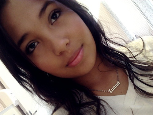Não importa como sou, ja sofri e aprendi, e com isso. já não sou a menina boazinha e coitadinha, sou uma nova pessoa, apenas não confio mais em poucas palavras!