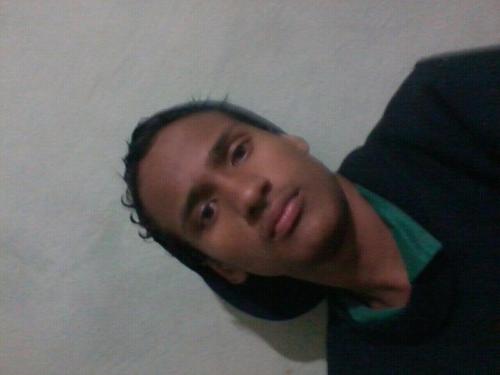 sou um menino que tem 15 anos gosto de jogar bola mas o meu sonho e ser jogador de futebol so fan de cristeano ronaldo