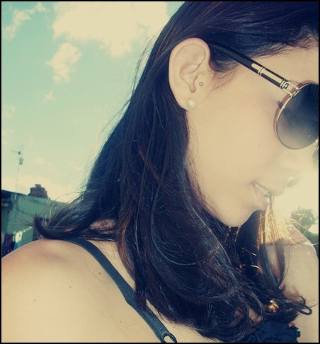 Deus ,Familia , amigos ,Ciumenta , chata , sincera , irritante , feliz ,roles . fallow me *-*