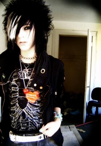 Hot Emo Boys Pics and Cute Emo Boy.