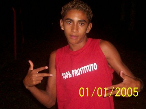 v Eu estava me sentindo muito triste. Pode dizer que isso tem sido freqüente demais. — Caio Fernando Abreu.
