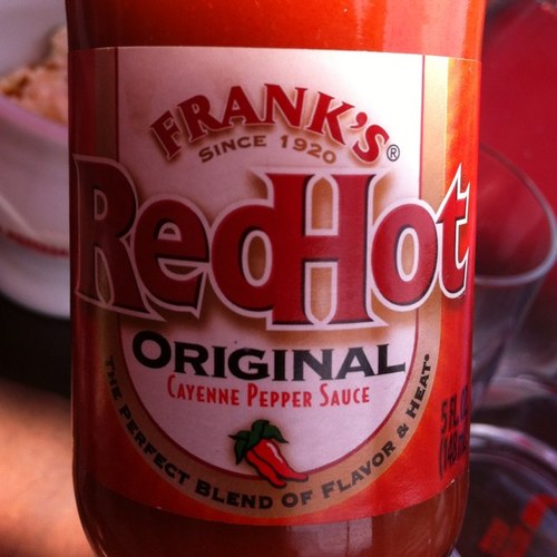 Lescarboucle's profile picture. Au lieu de maudire l’obscurité, allumez une bougie…// Mes tweets n'engagent que moi