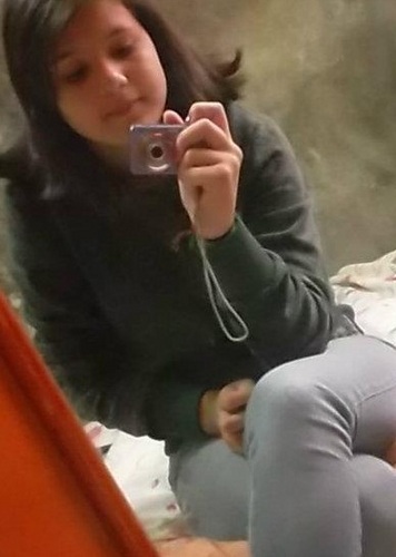 Prazer #YndaiaRodrigues , Sou geminiana , amo pagode , adoro chocolate , e ja tenho um alguem na minha vida :)