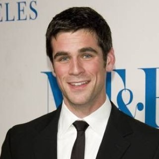 Follow me if you love or like Eddie Cahill and csi / ny