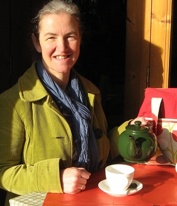 mrssewandsow's profile picture. Why do housework when you can sew!??  Or tickle a puppy's tummy!