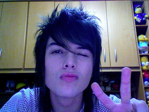 fã clube dedicado ao @pelanzarestart, vocalista e baixista da banda restart. - desde: 15/05/12. dona: Gaby