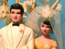 A free, year-round, wedding gallery. THE source for the coolest wedding vendors in Ventura County & beyond. Open 5 days a week to the public. 805-496-8747.