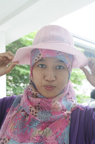 I'm @nidjiholic,  ♥ @ninku_ajie , manager @wardacollection