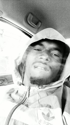 twin, #teamevo, #teamstand^nigga. usually ride around in a deep thought..dutches ill burn, I chose 2 learn wutevr da streets taught..#teampriv #teams.p.^anybody