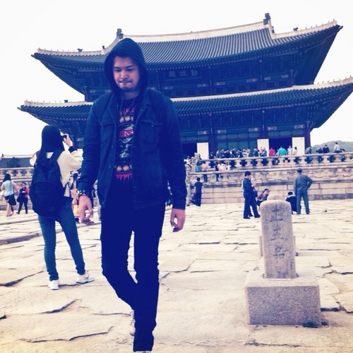 therully's profile picture. Zombie! Alien! Vampire! Dinosaur!