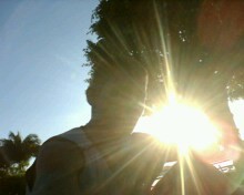 Tenho 16 anos, estudante Goleiro de Handboll gosto de sair com os amigos, Jogo vóley... Meu msn: Kilamlima@hotmail.com quer saber mas então' Follow-me :) 3