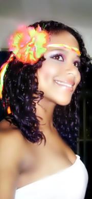 QUEM SE DESCREVE SE LIMITA EU POSSO SER VARIAS AO MESMO TEMPO TER MIL E UMA FACETAS MAS GARANTO Q TODAS ELS SÃO VERDADEIRAS;;;;;