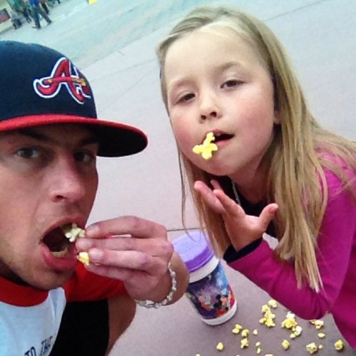 HENDOG422's profile picture. Reddio