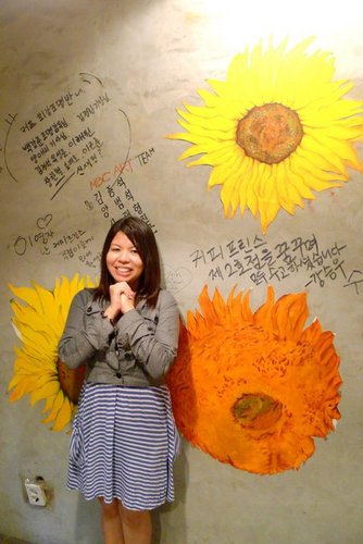 gracielou105's profile picture. scatterbrain. blooperqueen. klutz