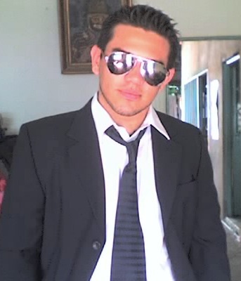 LuisEdoPR's profile picture. La vida es un juego, donde existen tramposos que tratan de robar tus fichas y quieren hacerte a perder... ellos lo intentan ... tu eliges ... ¿ PERDER O GANAR ?