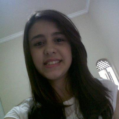Oi; Aqê é a @Pietra_Cislayne , Vim falar dessa mina ,Primeiro ela é minha melhõõr só minha *---* ' EuTeeAmoo 3'