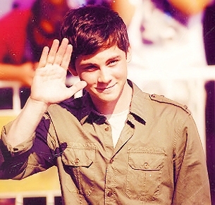 Just a Lermaniac.Potterhead,tribute,demigod,blue food,chocolate and ciclopes. Pra quando a @FamiliaRowling for block.