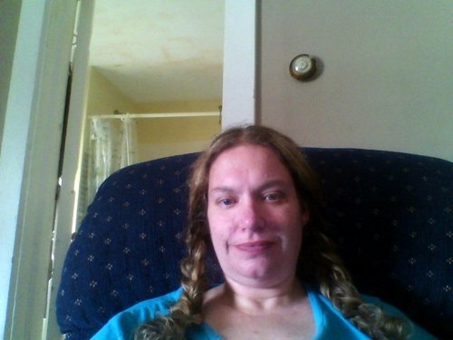 I am  nice, friendly, funny person.. I like to live life. I love summer and the outdoors, I try to get out as much as I can. I dont like sitting in the house...