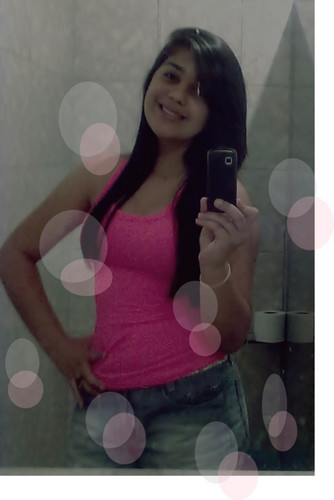 Toda mulher causa um efeito
Que esconde que seu corpo perfeito
É só um convite pro que ela tem no coração. Projota