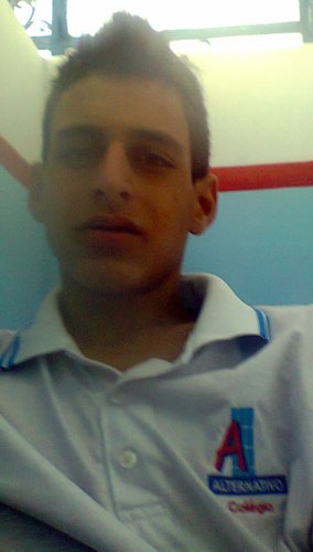 17  anos , Solteiro :9  ~ fb : https://t.co/PeoDB29GOx