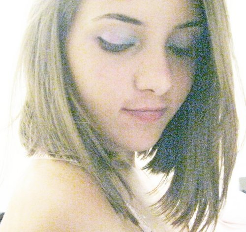 Vanessa Lopes Marin ,17 anos ,ariana, preto ,sonhos,coelhinhos,beijos, abraços, rir ,chorar, felicidade, fotos, tecido acrobático, 7 abril, nada é pra sempre !
