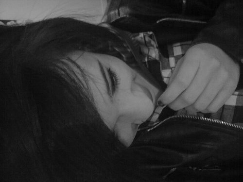 eu sei ser carinhosa ,feliz amável,fofa,engraçada....
só acho que as pessoas não merecem isso de mim o tempo todo 2bgs ;*