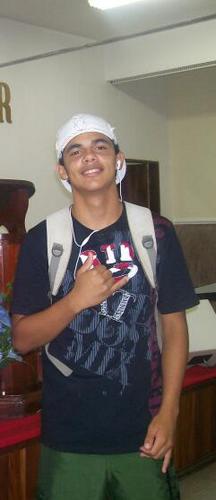 Flamenguista, Extrovertido, Jogador de Basquete.