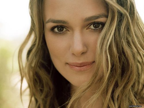 Daughter of @NorseGoddess_ and @NotUrOrdnryLoki, here from the future. [18+ Multi-universe OC Roleplay Account]