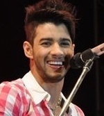 Se queres saber .. eu só vivo por existi voçe @Gusttavo_Lima  ♥ voçe é e sempre seraa, o grande amor da minha vida Guh seguiu dia 05/05/12  since : 13/12/2011