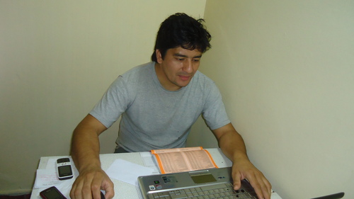 Arquitecto | Pinggo Telecom|  Ahora estás en mí. Eres mi vaga suerte, esas cosas que la muerte apaga.JLB