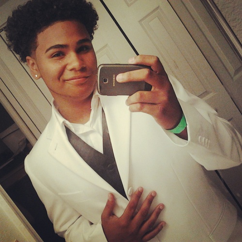 Mr_Too_Official's profile picture. #TeamFreshman , #ClassOverSwaggAnyday #HighLifee \m/ .. #SneakerHead .. Taken By The BEST @IamjustStarr ;D ~6 / 7 / 12~ :-* #FWM ! #ImOut ! #ItsARap !