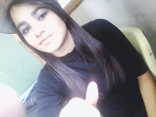 Pra que descrever aqui meus defeitosEqualidades se vcê me julga como
bem entender e se ñ gosta do modo o qual eu conduzo minhaa vida faça melhor cuide da SUAA