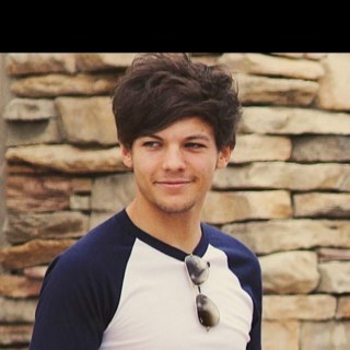 TomlinsonRPpage's profile picture. My name is louis tomlinson part 1/5 of 1D i like carrots and to prank people