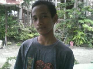 alphonzennaiyud's profile picture. 私は成功するでしょう、私は皆を幸せにしたい...wahyudiトライ·モク私の名前私は高校で15年間N 2（高校）マノクワリであった​​.........と私はまだ自分の.....私は非常に私の友人が山陽だ....