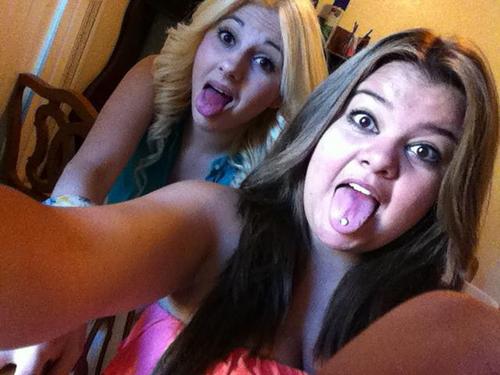 #Joannaa Perezz ♥ #TeamSinqlee , . $$ Music. Love. Brass Knuckles.  Piercinqs. Tattoos. 100%Real Follow Me,ill Follow Back!