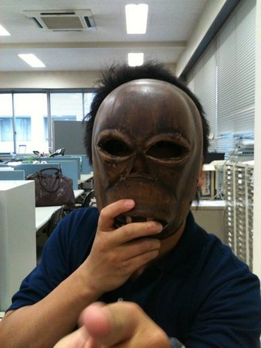 研究＋授業＋学務で生計を立てる、正体不明のマスクマン。趣味：美術鑑賞、MMA観戦、コンディショニング（ケトルベル、HIIT、5kmラン、チャリ）。酒は、上等なものだけ飲んで生きていたい。