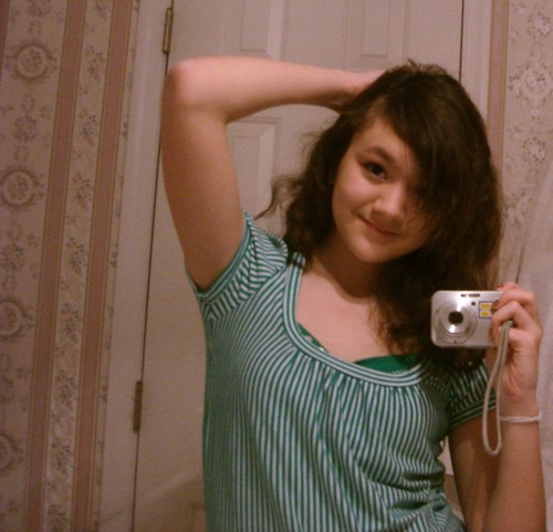 hello im kiana and my youtube account is kpsjbthlover2 and i am a random at most but music lover!!!