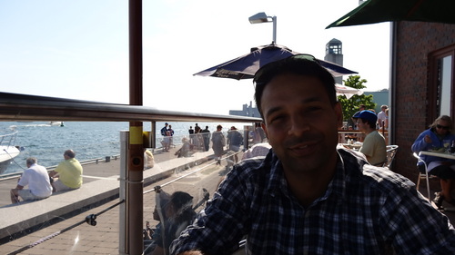 Yet another product guy.Interested in social, mobile, gamification and UI/UX trends. Love fast cars, good food and anything Apple.FCB & Bayern fan.Queen's U MBA