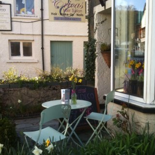 Ericas_salon's profile picture. Erica's Hair Salon.
Available for Colour,Cuts,#Wedding Packages,Make-Up,Ladies,Gents and Children.
Retails @PaulMitchellUK.
015394 44777 #Windermere #Bowness