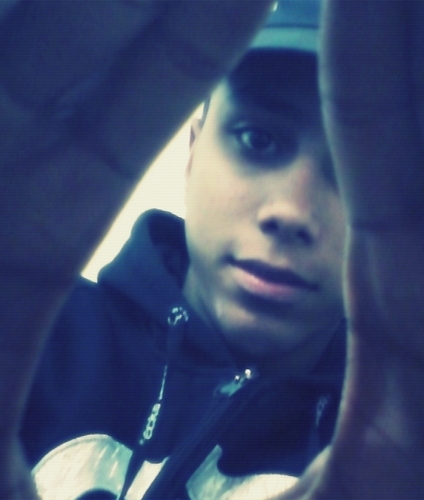 ↘ Quero deixar bem claro qe
eu normalmente não falo da minha vida particular. 
Porque eu acho que nao interessa & sempre foi assim ♫