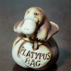 地方産かものはし    　故郷に思いを馳せつつ都会の片隅で生息　
　ー  様々な界隈を漂い人生終盤に💎に流れ着く。
今は人知れず黙々と6人を応援する日々。残る人生🦔を全力で支える覚悟
　※無言フォロー、失礼します
    ※amazonに誘導する📮は即ミュートしています