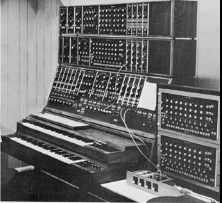 DjFirstAid's profile picture. Producer, Engineer & DJ. Hiphop, Dubstep & anything with a bit of bass... http://t.co/6ie3ENL8zU
DM for bookings