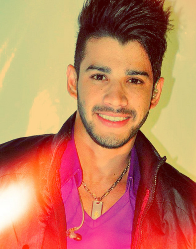 O meu carinho por você vai além das palavras e  ninguém nunca irá mudar isso .. você sempre será o melhor cantor de todos! @Gusttavo_lima sz - Since: 10/12/2011